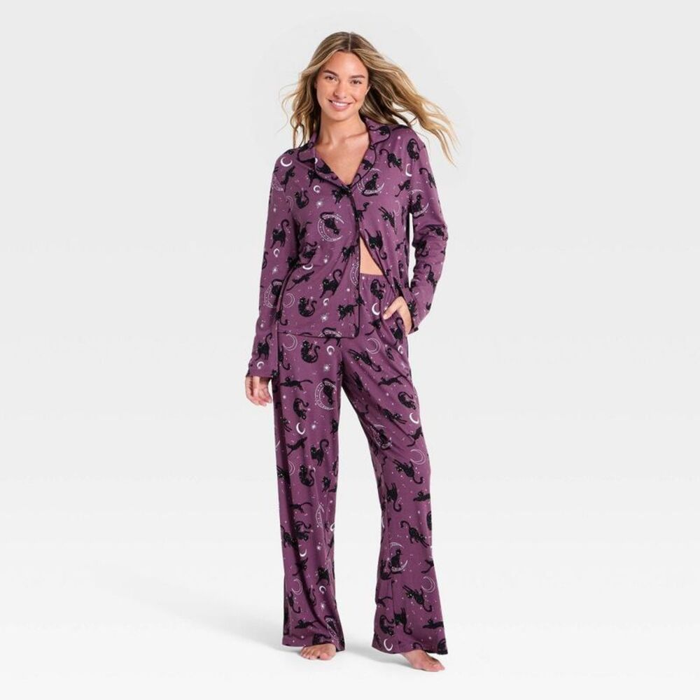 Women's Halloween Jersey Long Sleeve Notch Collar Pajama Set - Purple M